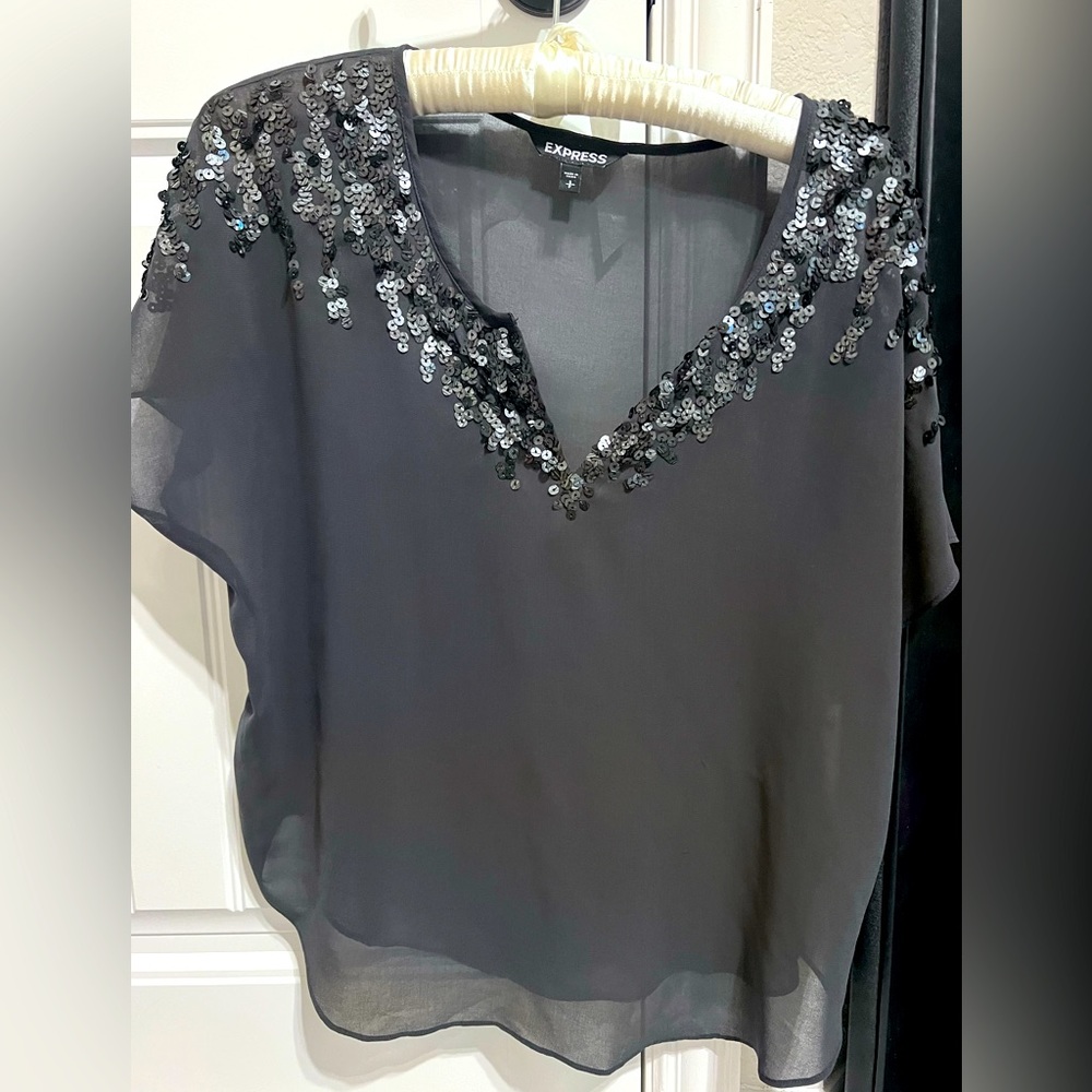 Express blouses